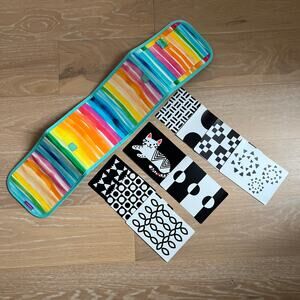 Lovevery High Contrast Card Holder With Cards